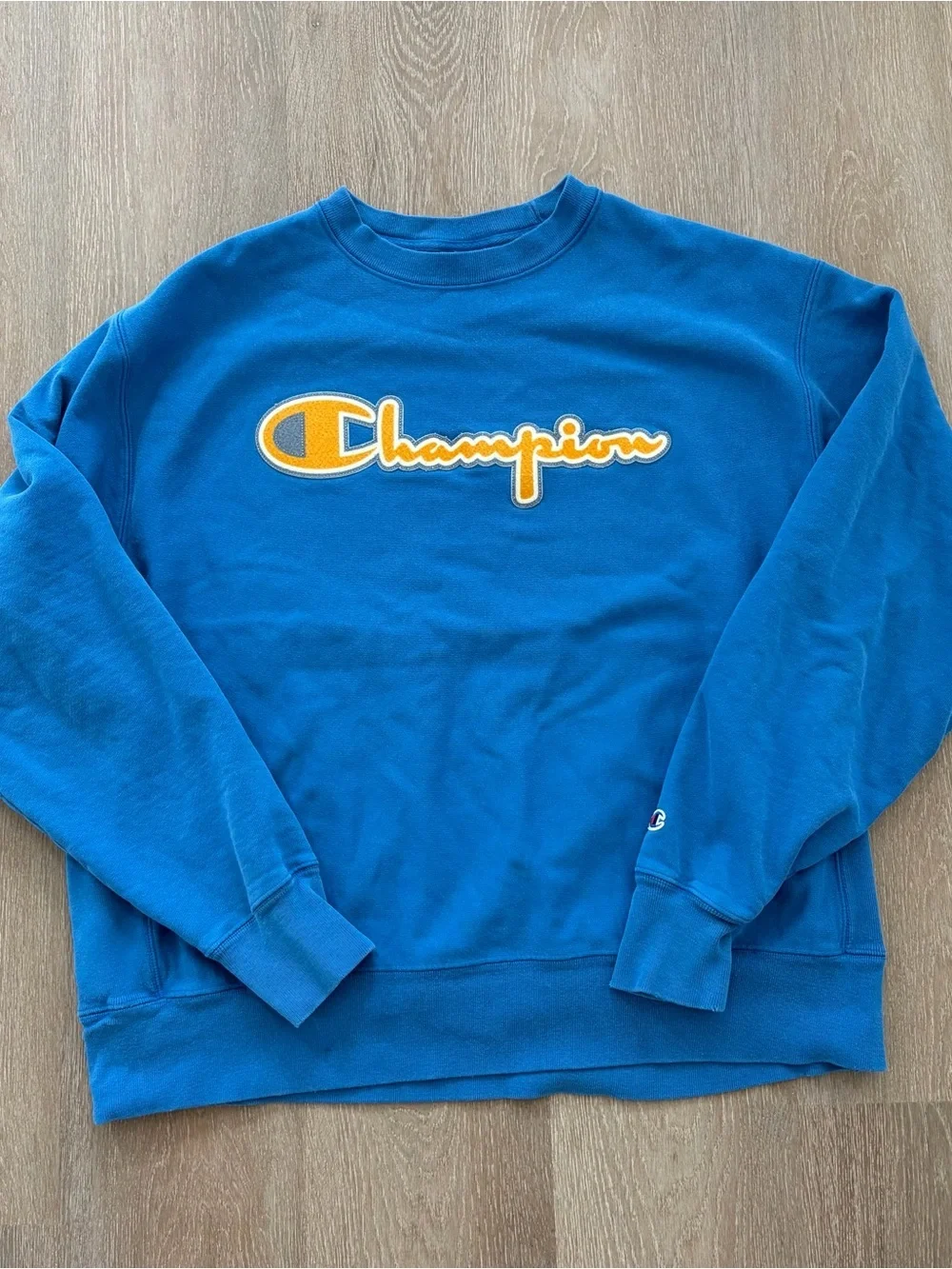 Champion men’s crewneck